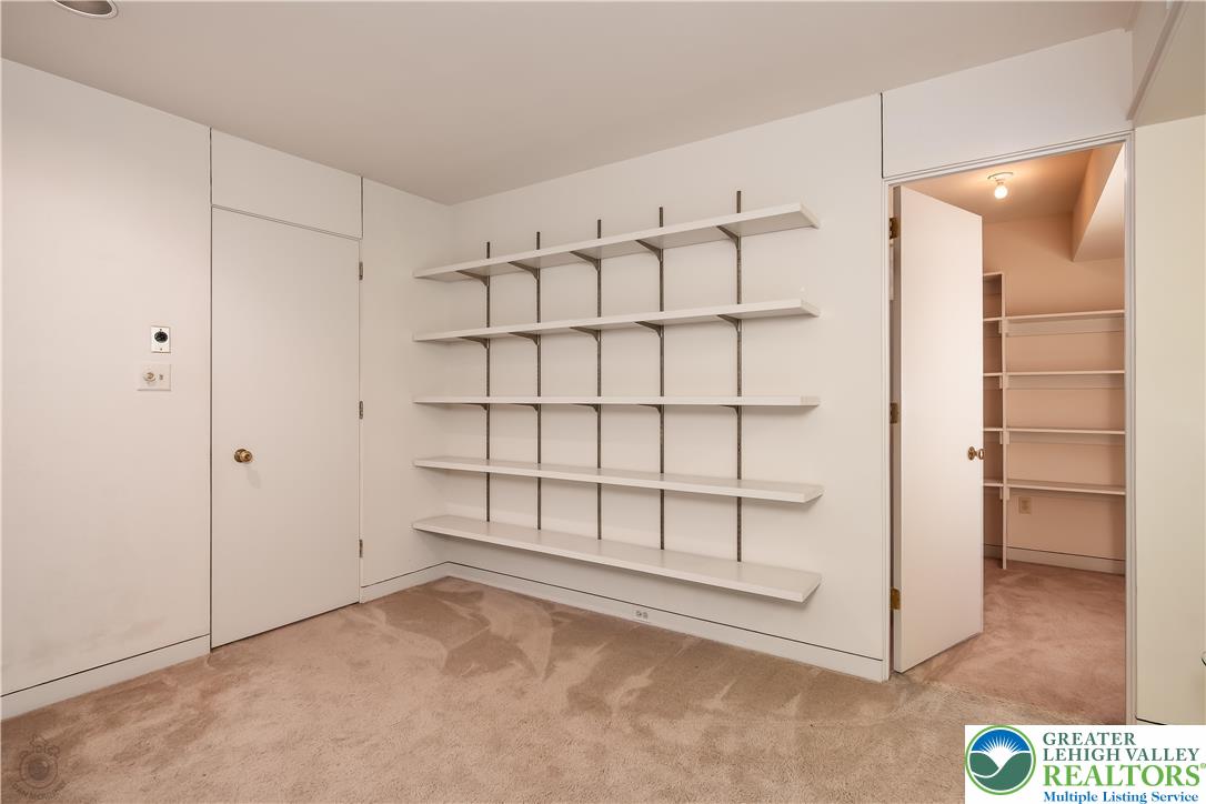 Lower Macungie Twp, Pennsylvania 18103, United States, 3 Bedrooms Bedrooms, ,4 BathroomsBathrooms,Residential,Active,170073