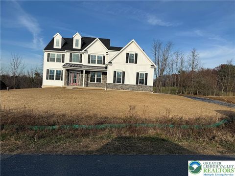 Homes For Sale - 8874 Yorkshire Circle<br/> Lehigh County, Fogelsville, PA 18051