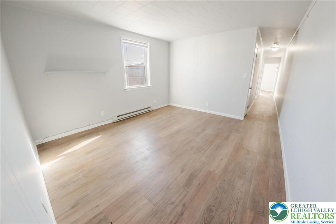 Allentown City, Pennsylvania 18103, United States, 4 Bedrooms Bedrooms, ,3 BathroomsBathrooms,Residential,Active,214236