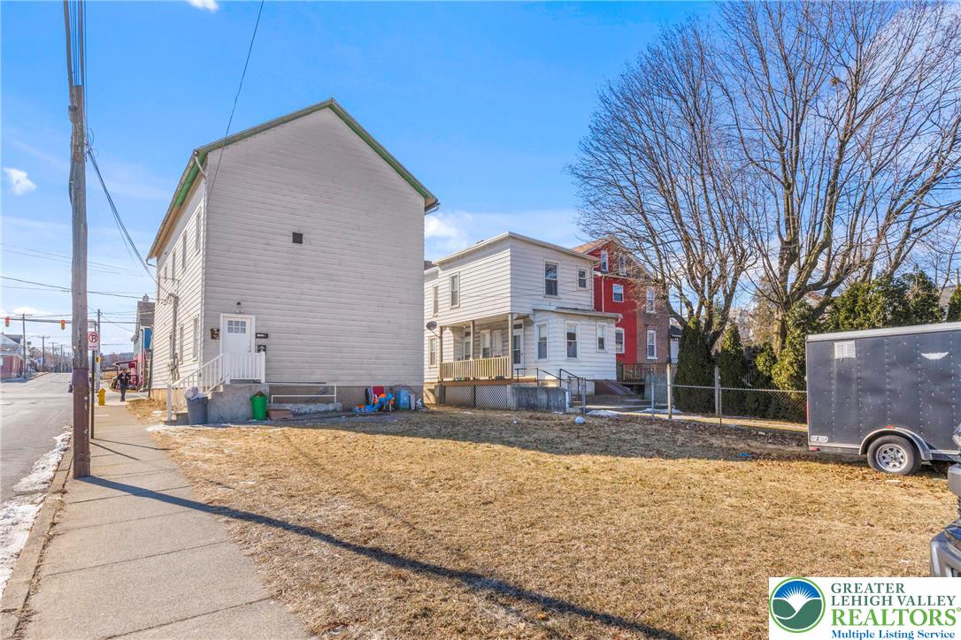 Allentown City, Pennsylvania 18103, United States, 4 Bedrooms Bedrooms, ,3 BathroomsBathrooms,Residential,Active,214236