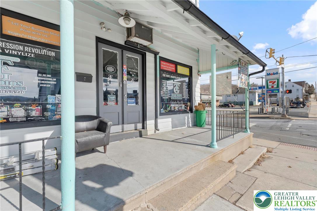 Allentown City, Pennsylvania 18103, United States, 4 Bedrooms Bedrooms, ,3 BathroomsBathrooms,Residential,Active,214236