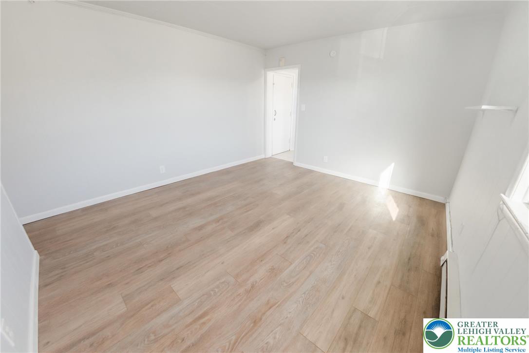 Allentown City, Pennsylvania 18103, United States, 4 Bedrooms Bedrooms, ,3 BathroomsBathrooms,Residential,Active,214236