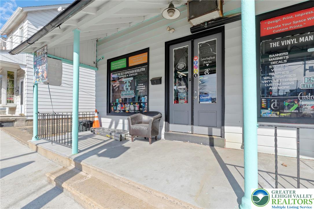 Allentown City, Pennsylvania 18103, United States, 4 Bedrooms Bedrooms, ,3 BathroomsBathrooms,Residential,Active,214236