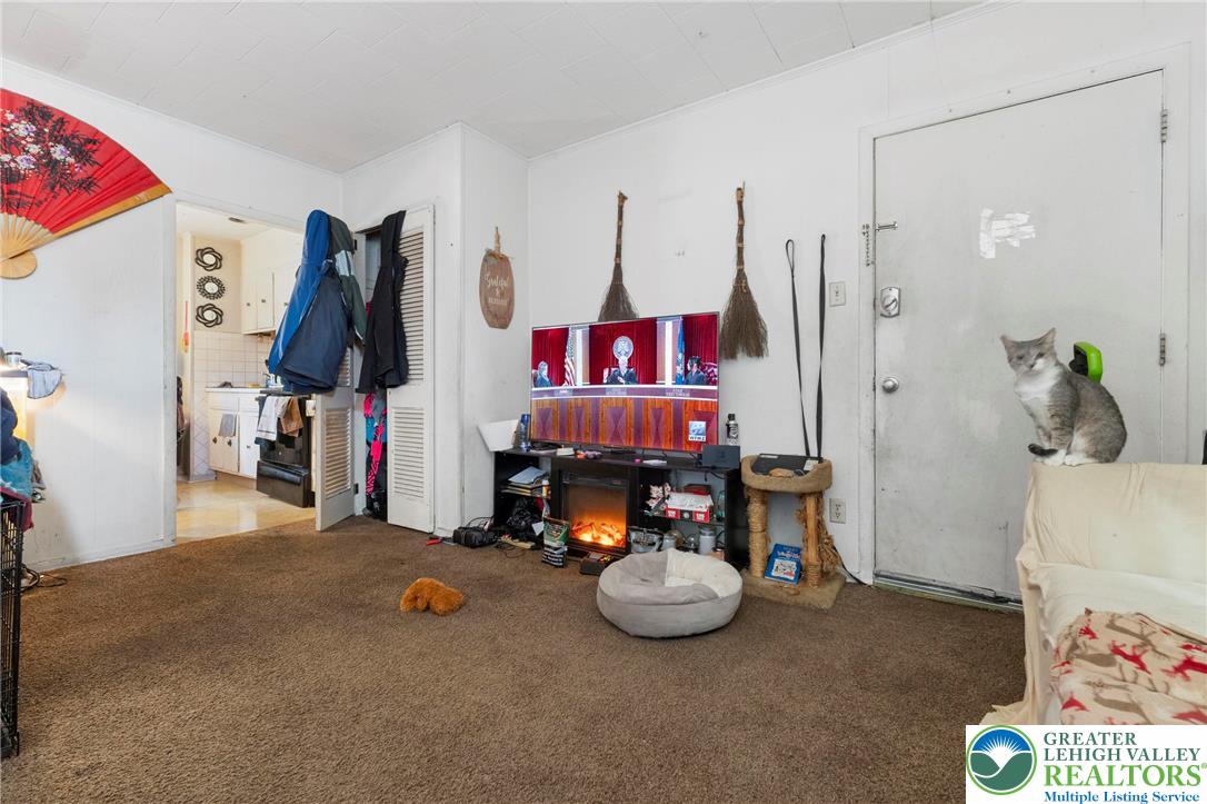 Allentown City, Pennsylvania 18103, United States, 4 Bedrooms Bedrooms, ,3 BathroomsBathrooms,Residential,Active,214236