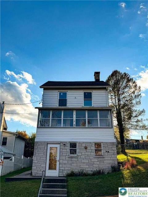 Photo of 2308 Lehigh Avenue N, Whitehall, PA 18052 (MLS # 768711)