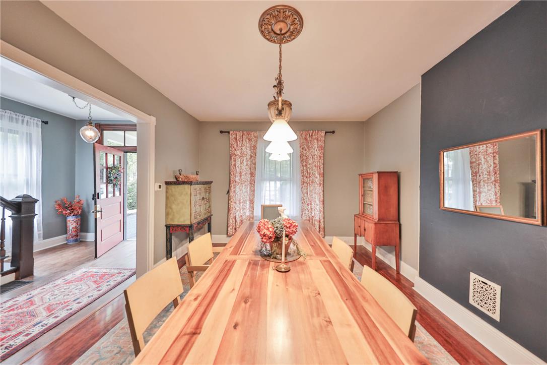 212 W Burke Street