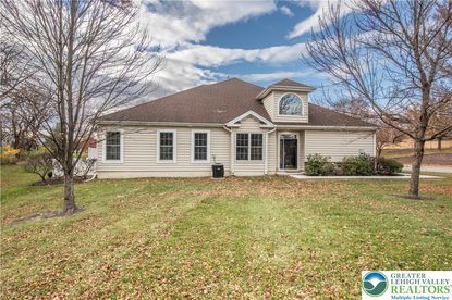 6333 Valor Dr, Bethlehem, PA 18017