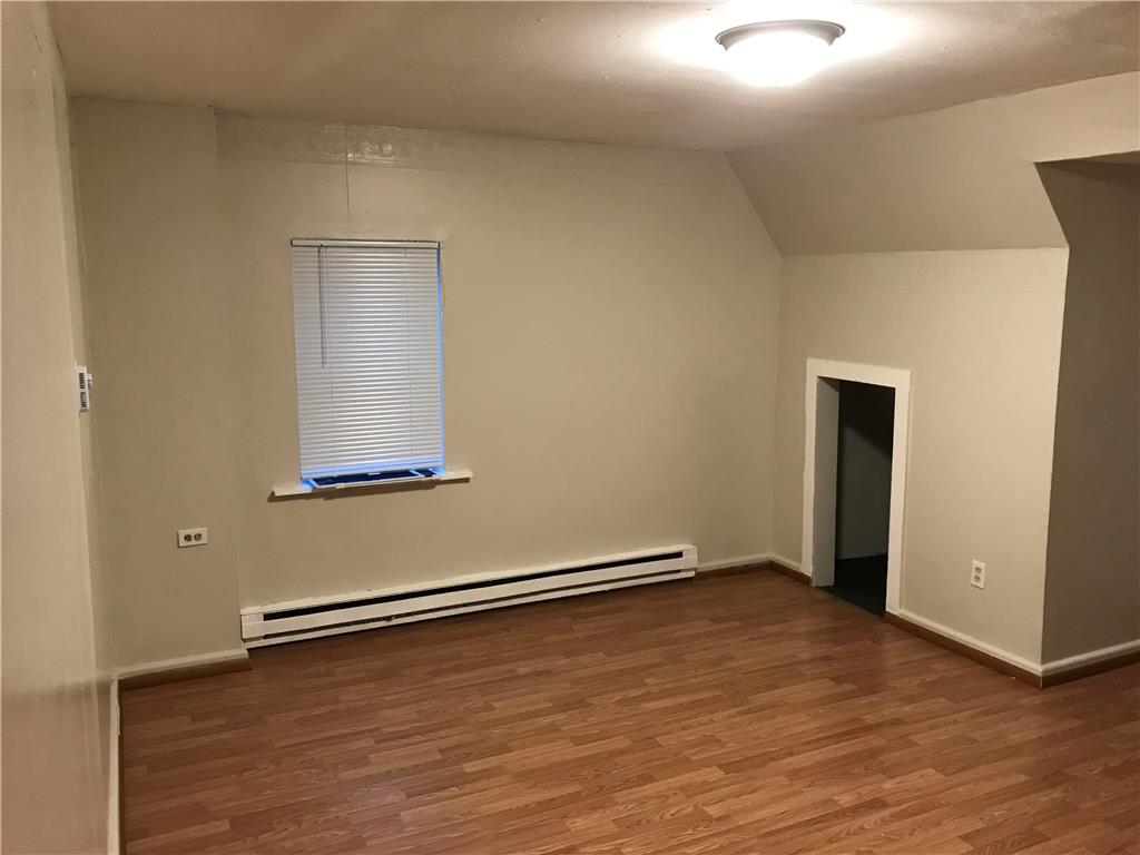 738 E 4th Street 3