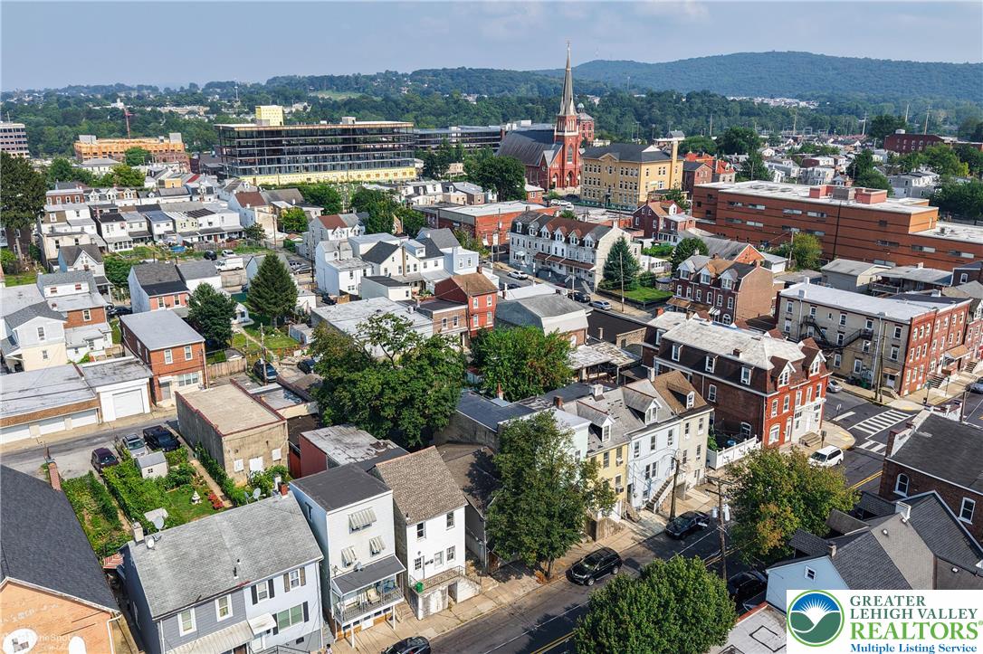 Allentown City, Pennsylvania 18102, United States, 2 Bedrooms Bedrooms, ,1 BathroomBathrooms,Residential,Active,190190