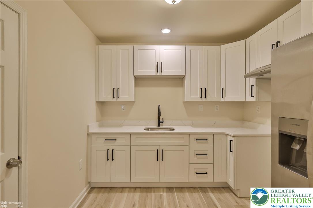 Allentown City, Pennsylvania 18102, United States, 2 Bedrooms Bedrooms, ,1 BathroomBathrooms,Residential,Active,190190