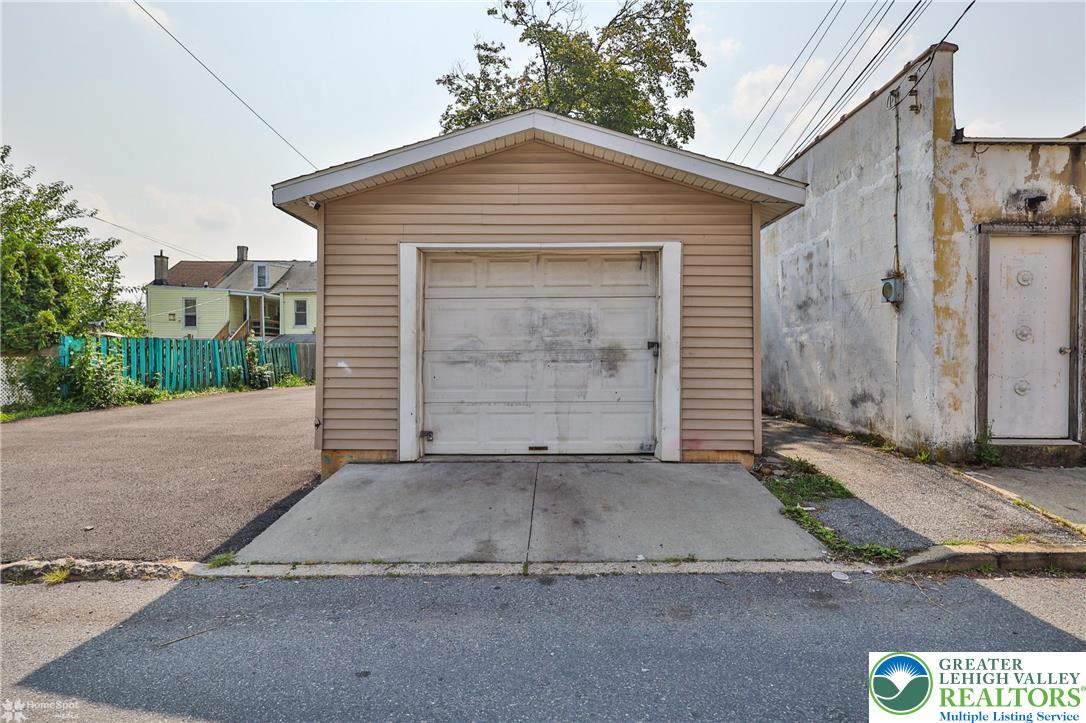 Allentown City, Pennsylvania 18102, United States, 2 Bedrooms Bedrooms, ,1 BathroomBathrooms,Residential,Active,190190