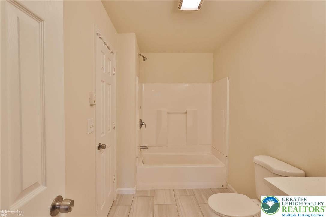 Allentown City, Pennsylvania 18102, United States, 2 Bedrooms Bedrooms, ,1 BathroomBathrooms,Residential,Active,190190