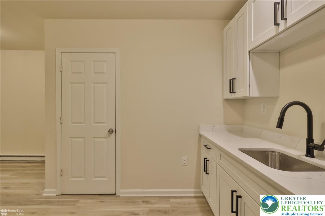 Allentown City, Pennsylvania 18102, United States, 2 Bedrooms Bedrooms, ,1 BathroomBathrooms,Residential,Active,190190