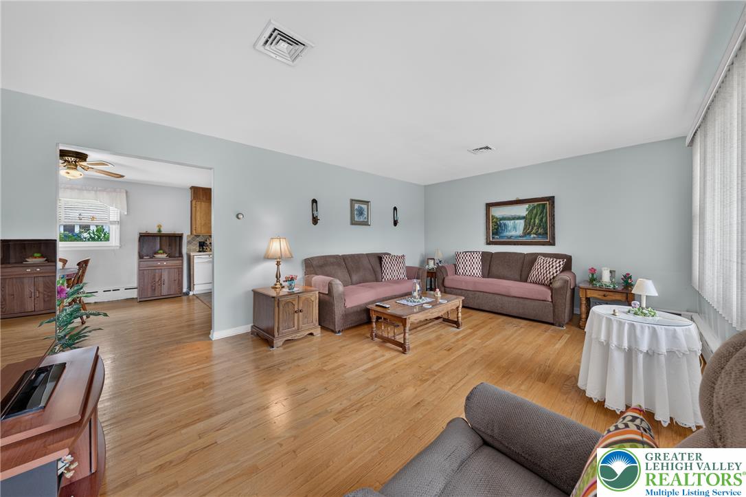 1130 Westbury Drive