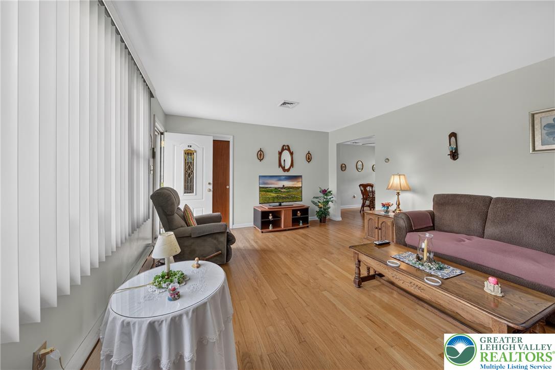 1130 Westbury Drive