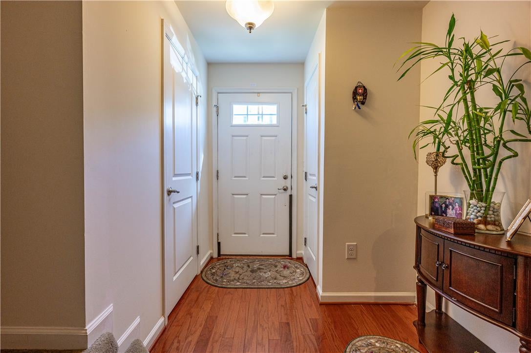 8 Yellow Rose Lane