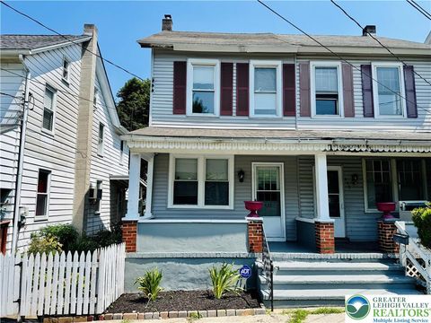 Photo of 433 S Walnut Street, Slatington Boro, PA 18080 (MLS # 762281) Photo of 433 S Walnut Street, Slatington Boro, PA 18080 (MLS # 762281)