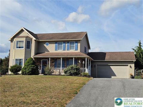Photo of 4408 Valley Green Drive, Whitehall, PA 18078 (MLS # 765755) Photo of 4408 Valley Green Drive, Whitehall, PA 18078 (MLS # 765755)