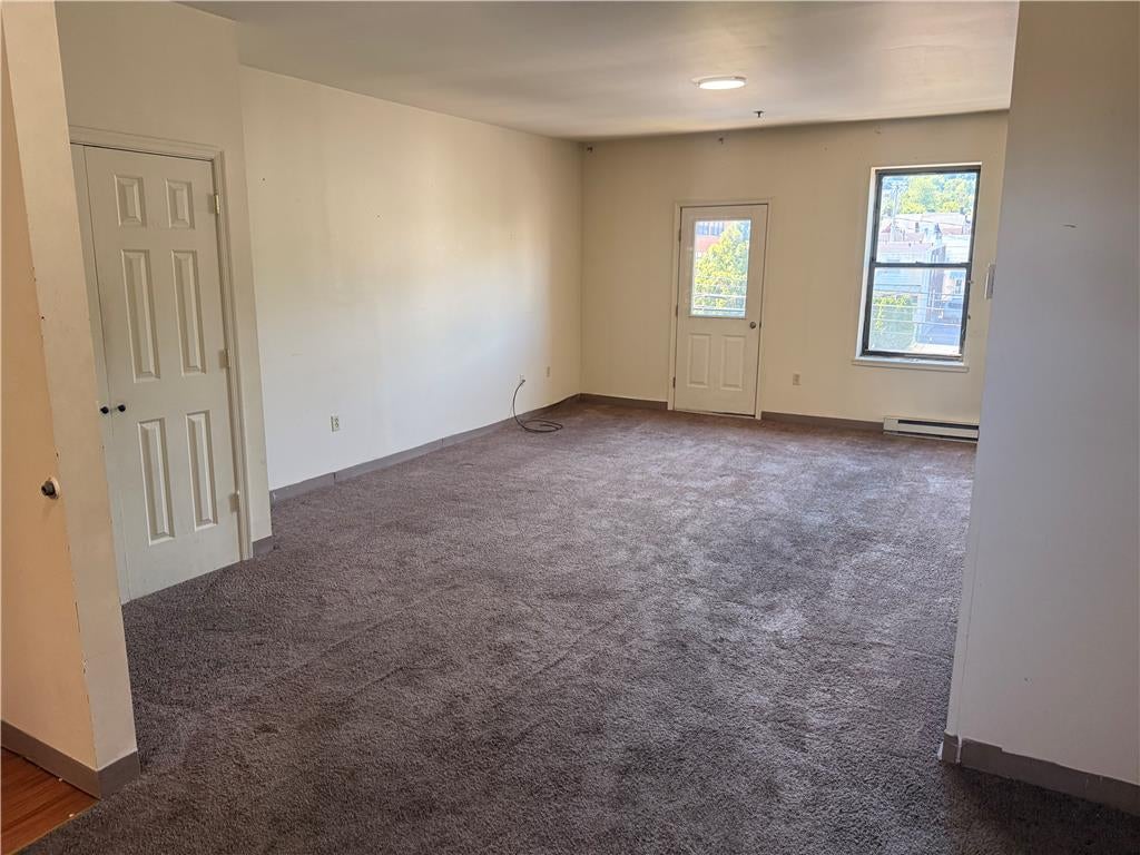 823 E 4th 4