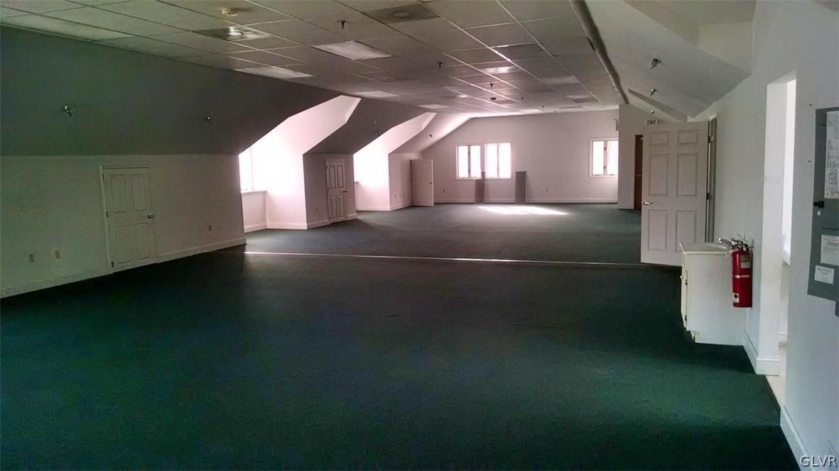 4009 William Penn Highway