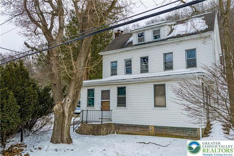 Photo of 782 Uniontown Road, Phillipsburg, NJ 08865 (MLS # 771762)