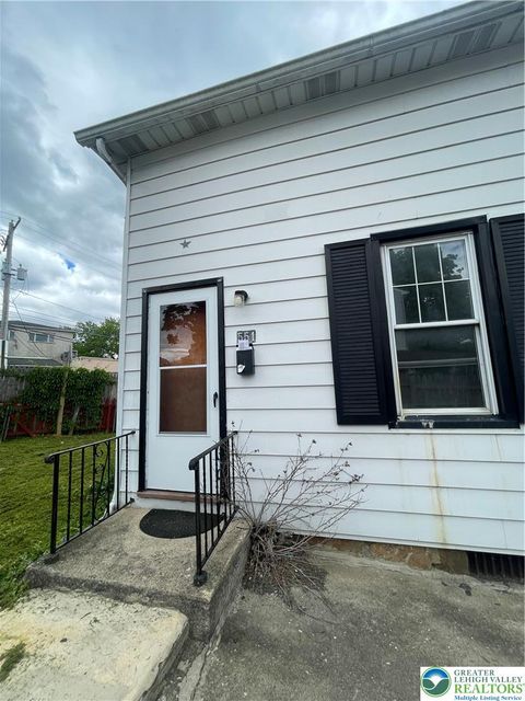 Photo of 551 Sumner Ct CT, Allentown, PA 18102 (MLS # 777199)