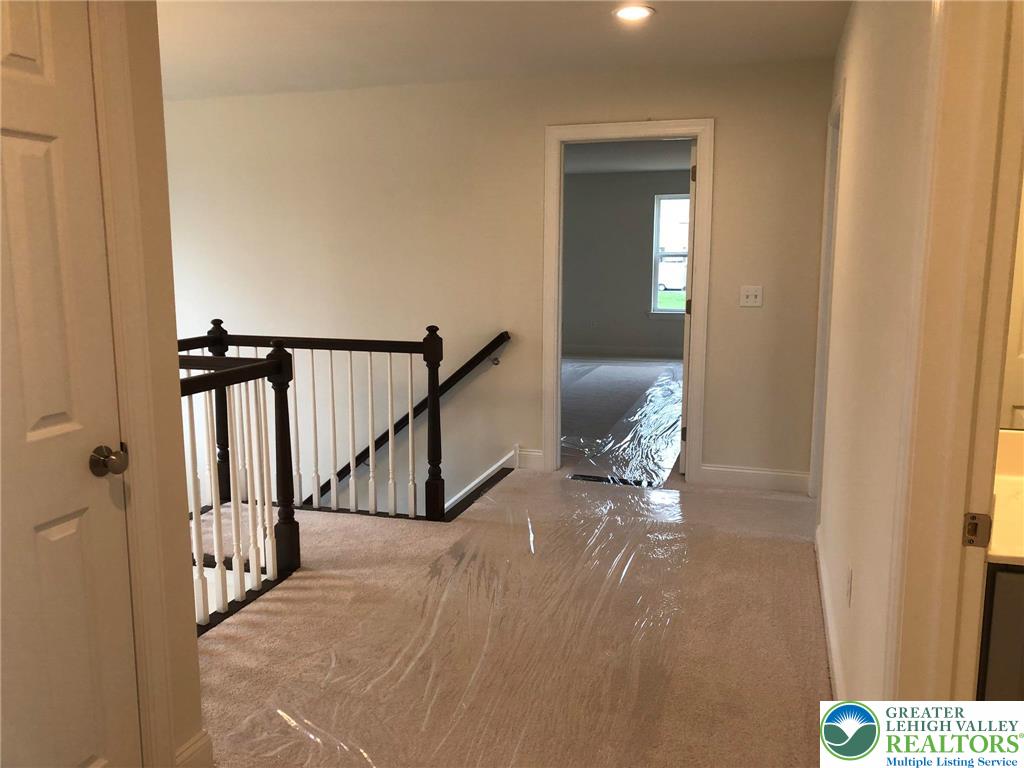 Williams Twp, Pennsylvania 18055, United States, 4 Bedrooms Bedrooms, ,3 BathroomsBathrooms,Residential,Active,226015