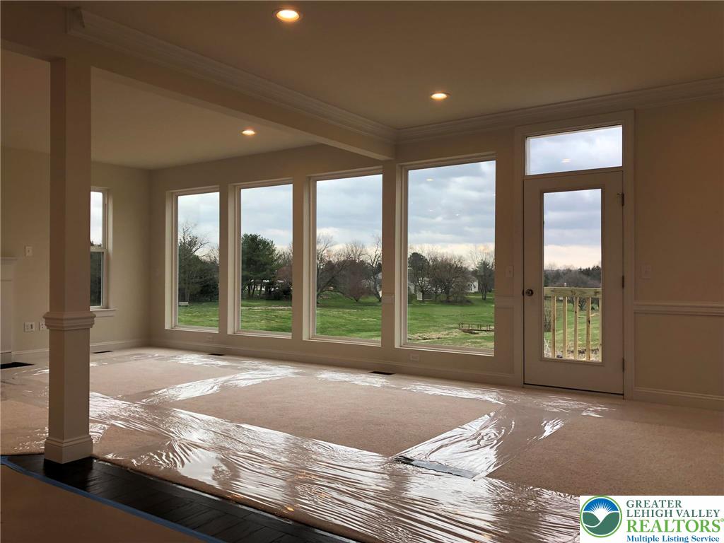 Williams Twp, Pennsylvania 18055, United States, 4 Bedrooms Bedrooms, ,3 BathroomsBathrooms,Residential,Active,226015