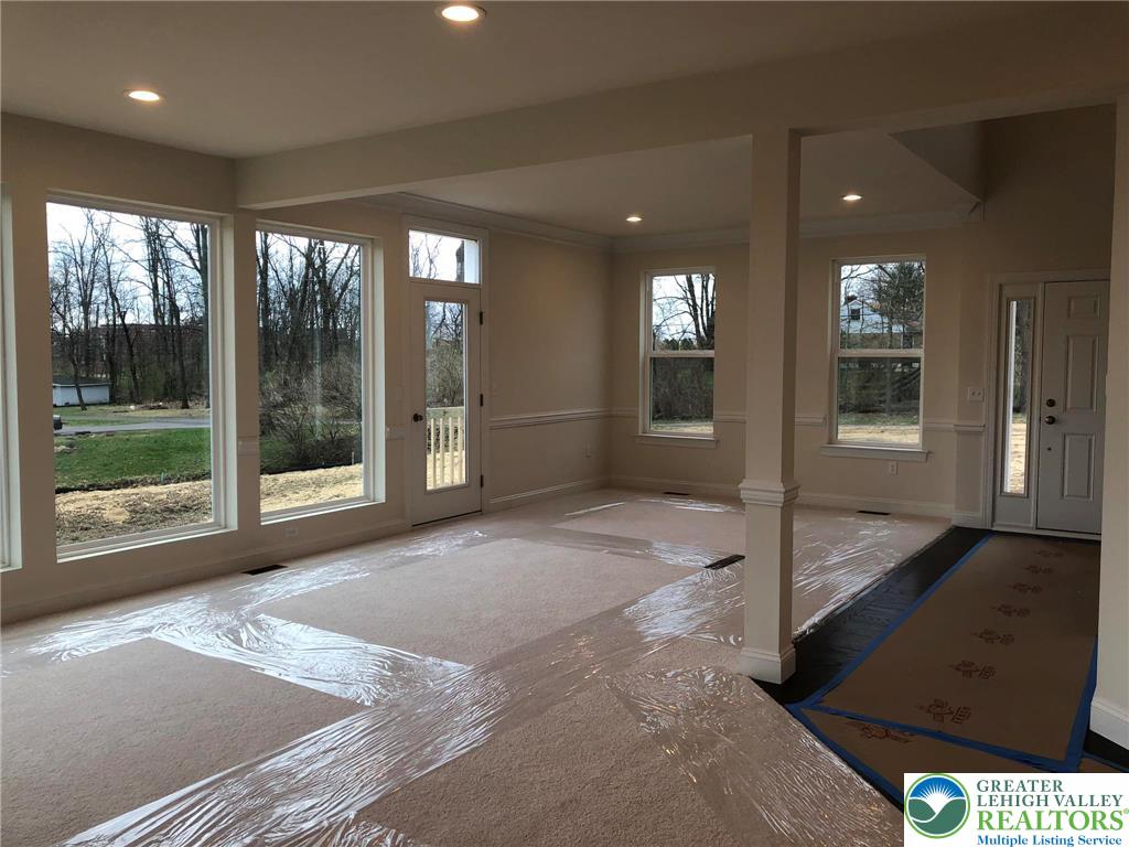 Williams Twp, Pennsylvania 18055, United States, 4 Bedrooms Bedrooms, ,3 BathroomsBathrooms,Residential,Active,226015