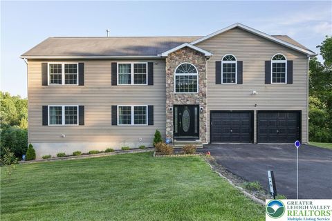 Homes For Sale - 716 Yoke Terrace<br/> Stroudsburg, PA 18360