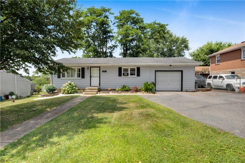 Photo of 2121 6th Street, Bethlehem Twp, PA 18020 (MLS # 781370)