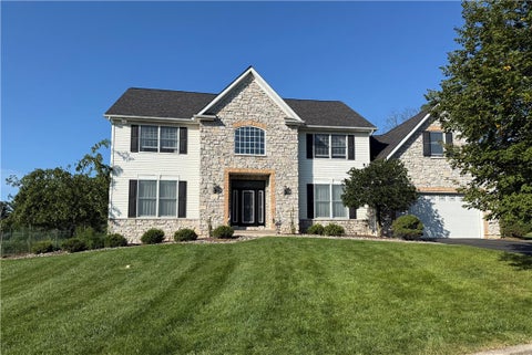 Homes For Sale - 6436 Eichler Circle<br/> Upper Saucon Twp, PA 18036