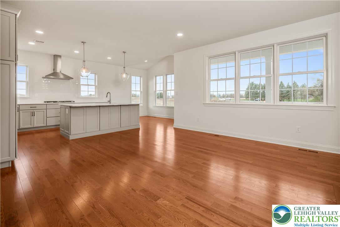 Upper Saucon Twp, Pennsylvania 18015, United States, 3 Bedrooms Bedrooms, ,2 BathroomsBathrooms,Residential,Active,108140