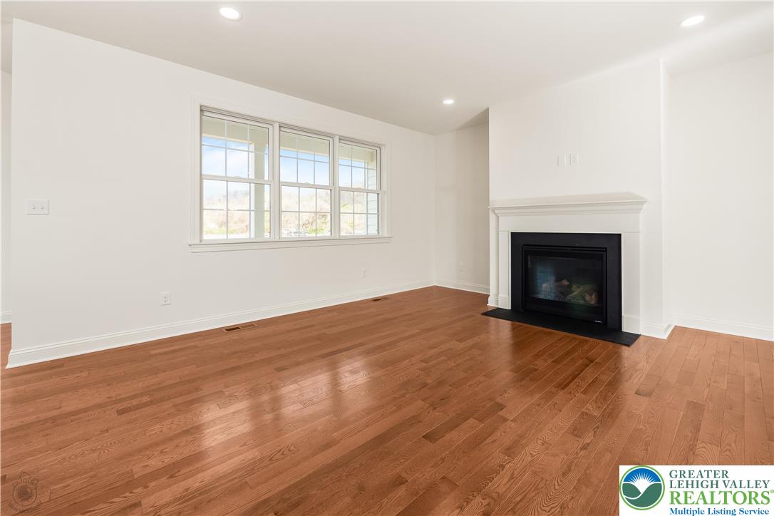 Upper Saucon Twp, Pennsylvania 18015, United States, 3 Bedrooms Bedrooms, ,2 BathroomsBathrooms,Residential,Active,108140