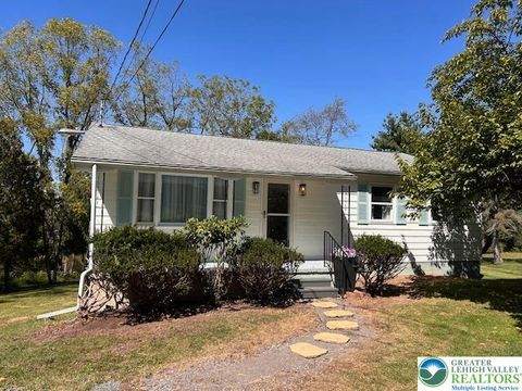 Photo of 2395 Taylor Drive, Upper Saucon Twp, PA 18034 (MLS # 765066) Photo of 2395 Taylor Drive, Upper Saucon Twp, PA 18034 (MLS # 765066)