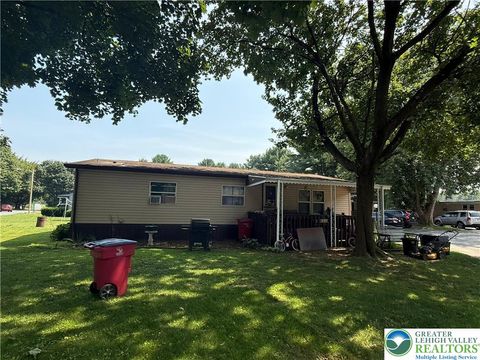 Photo of 8816 breinig run Circle, Macungie, PA 18031 (MLS # 763726) Photo of 8816 breinig run Circle, Macungie, PA 18031 (MLS # 763726)