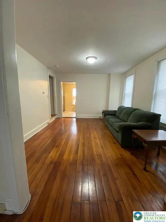 528 Selfridge Street