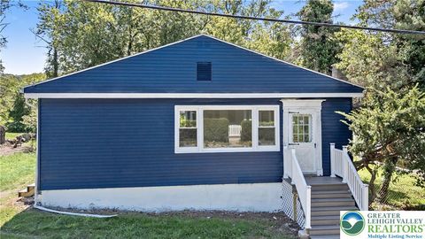 Photo of 2020 Leithsville Road, Hellertown Boro, PA 18055 (MLS # 762937) Photo of 2020 Leithsville Road, Hellertown Boro, PA 18055 (MLS # 762937)