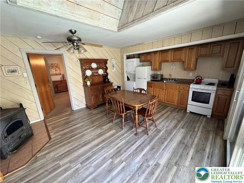 Photo of 2156 White Oak Drive, Pocono Twp, PA 18301 (MLS # 764418) Photo of 2156 White Oak Drive, Pocono Twp, PA 18301 (MLS # 764418)