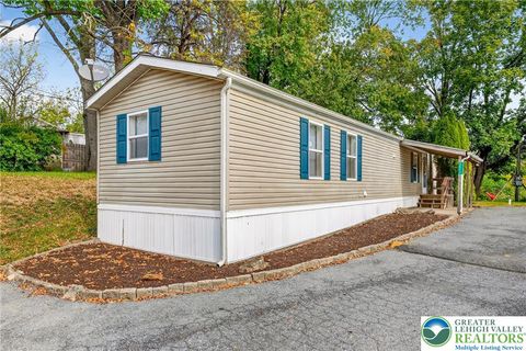 Photo of 3077 Gayle Lane, Whitehall, PA 18037 (MLS # 765103) Photo of 3077 Gayle Lane, Whitehall, PA 18037 (MLS # 765103)