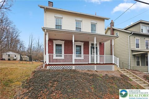 Photo of 337 W Main Street, Bath Boro, PA 18014 (MLS # 770130)