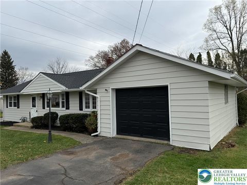 Photo of 1640 Stanhope Street, Bethlehem, PA 18017 (MLS # 768033)