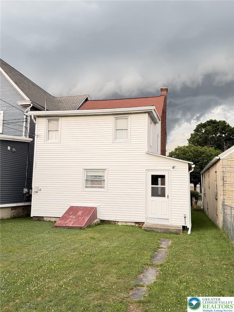 45 W Holland Street