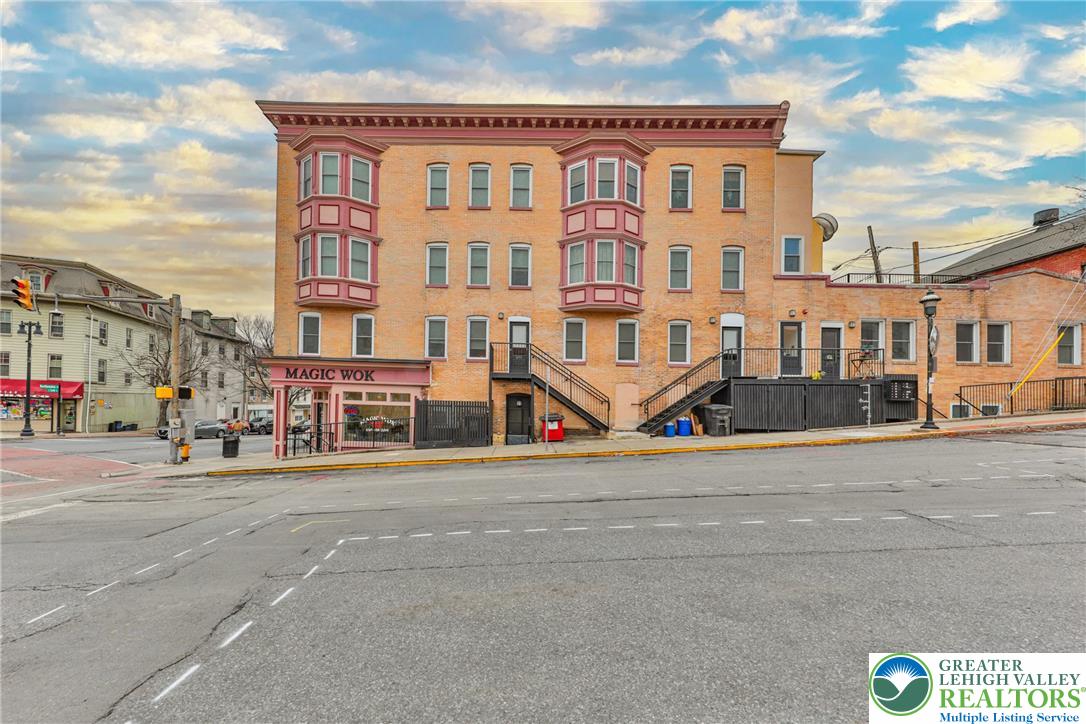 601 Northampton Street 402