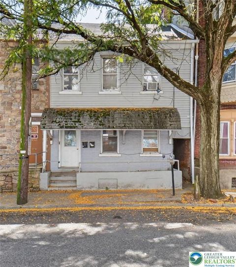 Photo of 932 Walnut Street, Allentown, PA 18102 (MLS # 765233) Photo of 932 Walnut Street, Allentown, PA 18102 (MLS # 765233)