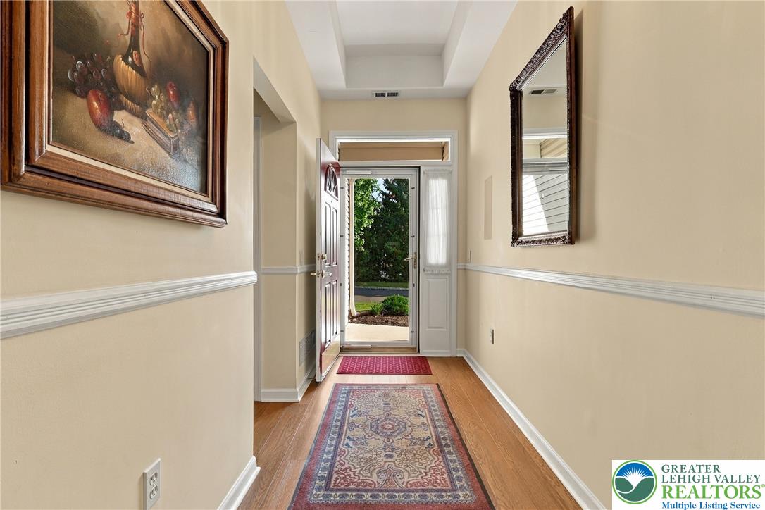 5229 Garden View Lane