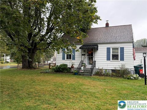 Photo of 2500 Hermitage Avenue, Easton, PA 18045 (MLS # 766298) Photo of 2500 Hermitage Avenue, Easton, PA 18045 (MLS # 766298)