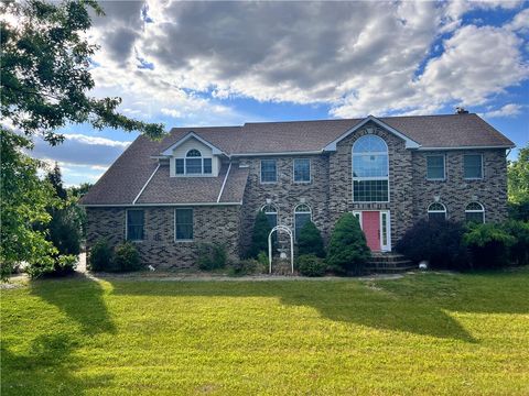 Photo of 630 Clearfield Road, Bushkill Twp, PA 18064 (MLS # 779663)