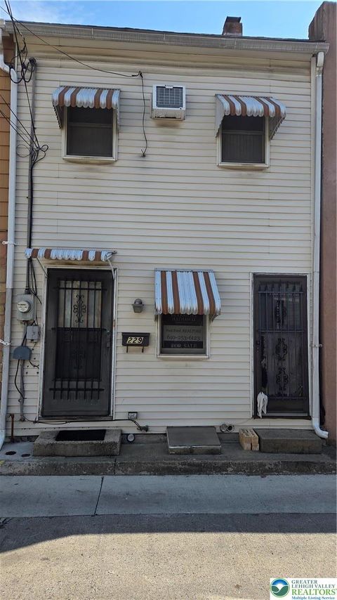 Photo of 229 N Peach Street, Allentown, PA 18102 (MLS # 774444)