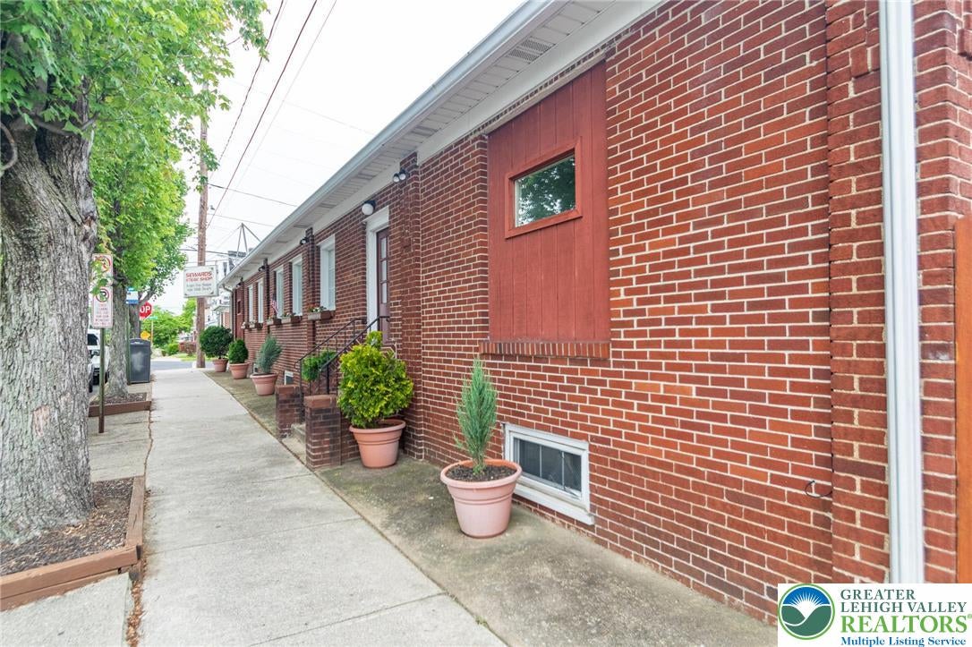 202 S 17th Street